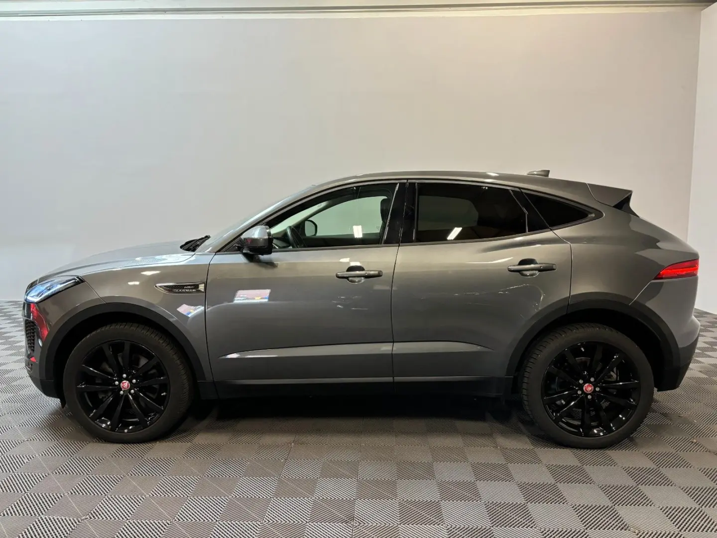 E-Pace P250 HSE AWD*VirtualCo.-LED-ACC-Kamera*