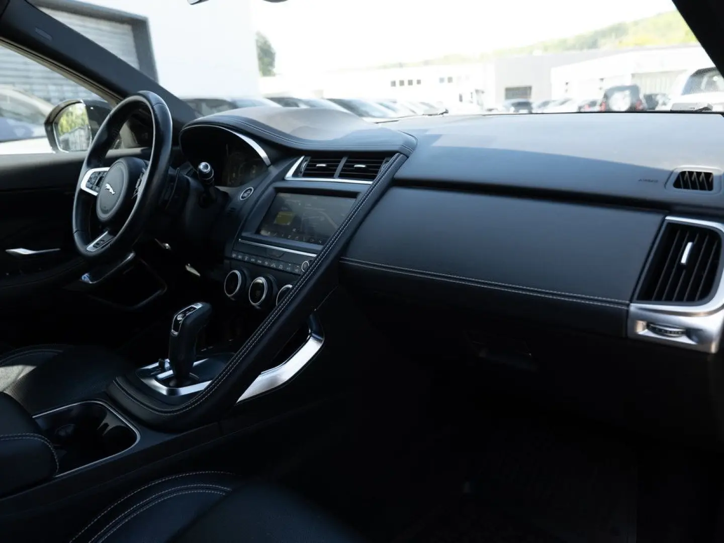 E-Pace D150 AWD R-Dynamic SE KAMERA ACC LED AHK