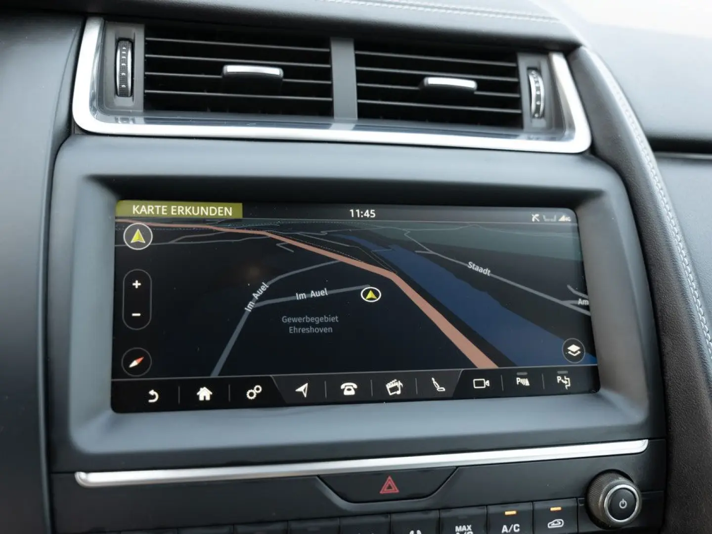E-Pace D150 AWD R-Dynamic SE KAMERA ACC LED AHK