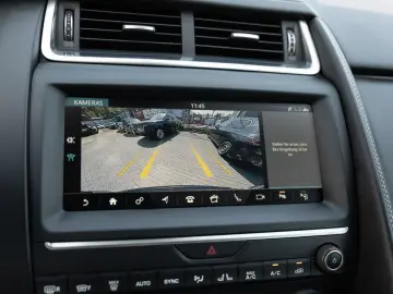 E-Pace D150 AWD R-Dynamic SE KAMERA ACC LED AHK
