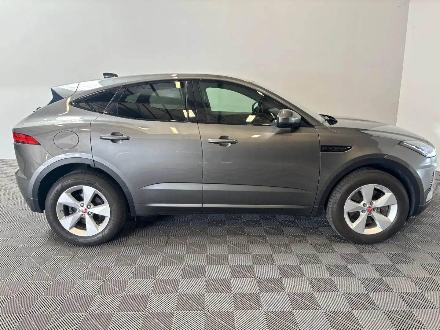 E-Pace P200 R-Dynamic S AWD *BlackPack-VirtCo*