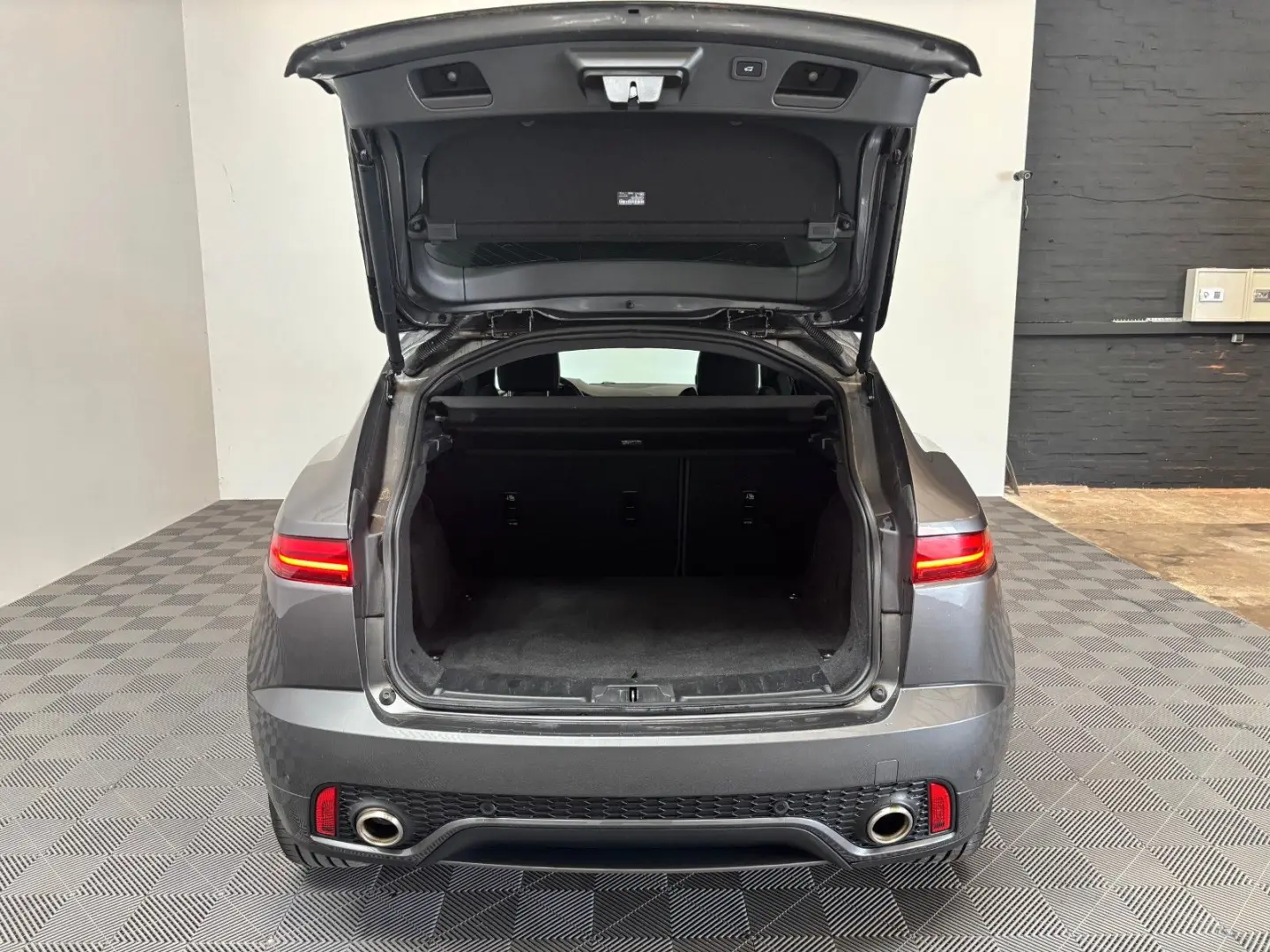 E-Pace P200 R-Dynamic S AWD *BlackPack-VirtCo*