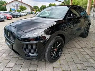 E-PACE  AW D240 R-Dynamic SE