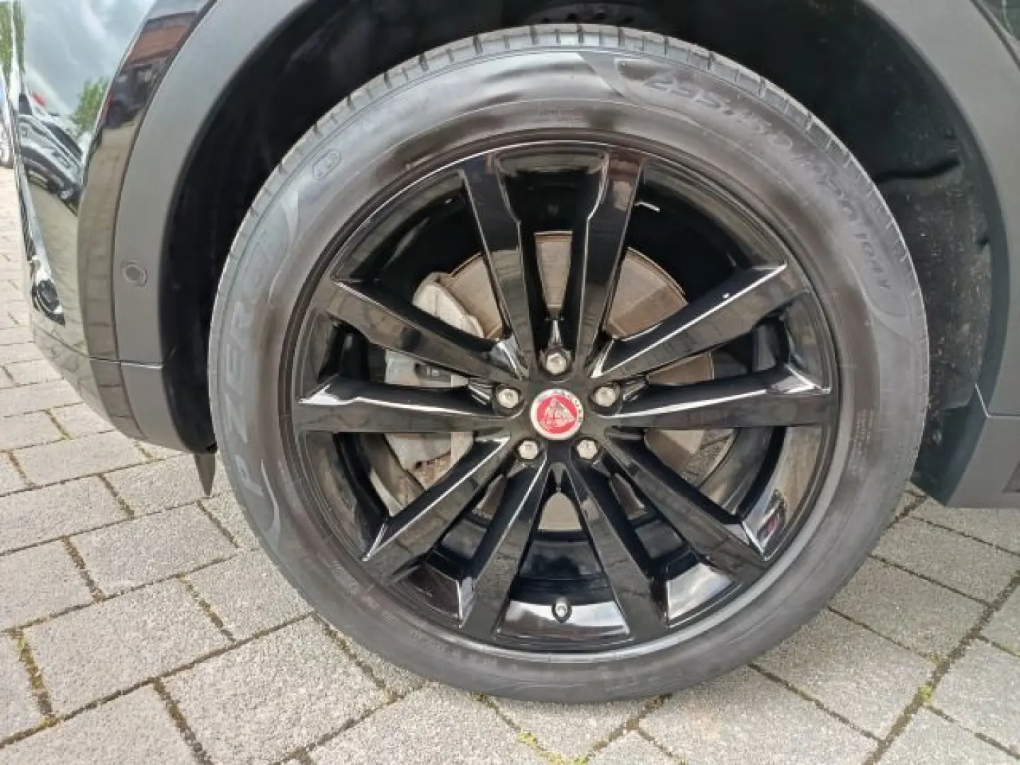 E-PACE  AW D240 R-Dynamic SE