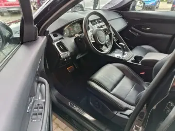 E-PACE  AW D240 R-Dynamic SE