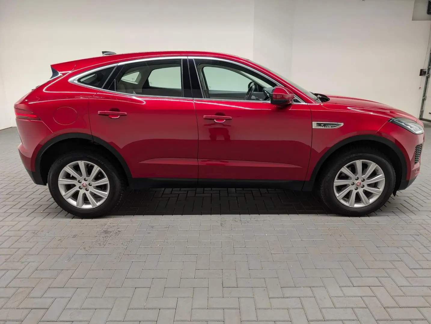 E-Pace S AWD LED/Navi/Meridian/SHZ/Kam/el.Heck/1