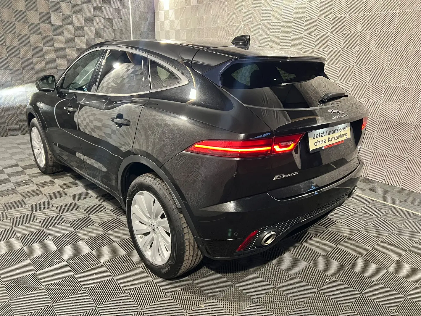 E-Pace AWD*R-Dynamic S* LED-ACC-R.KAM-PANO-19