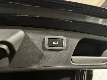 E-Pace AWD*R-Dynamic S* LED-ACC-R.KAM-PANO-19