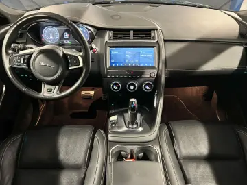 E-Pace AWD*R-Dynamic S* LED-ACC-R.KAM-PANO-19