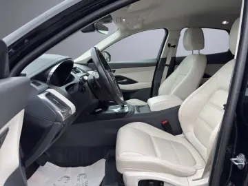 E-Pace SE AWD Automatik/RFK/Leder/AHK/Spur
