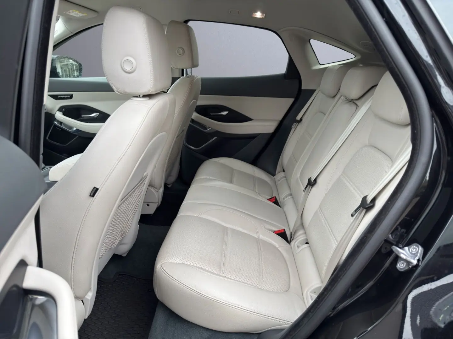 E-Pace SE AWD Automatik/RFK/Leder/AHK/Spur