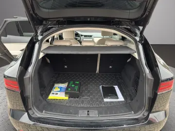E-Pace SE AWD Automatik/RFK/Leder/AHK/Spur