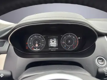 E-Pace SE AWD Automatik/RFK/Leder/AHK/Spur