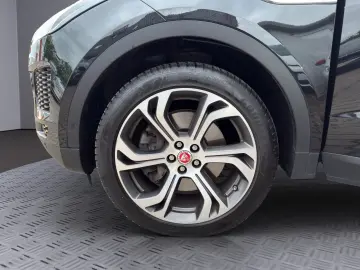 E-Pace SE AWD Automatik/RFK/Leder/AHK/Spur
