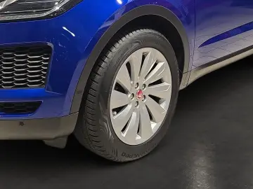 E-Pace SE AWD P200 Matrix-LED Leder Meridian