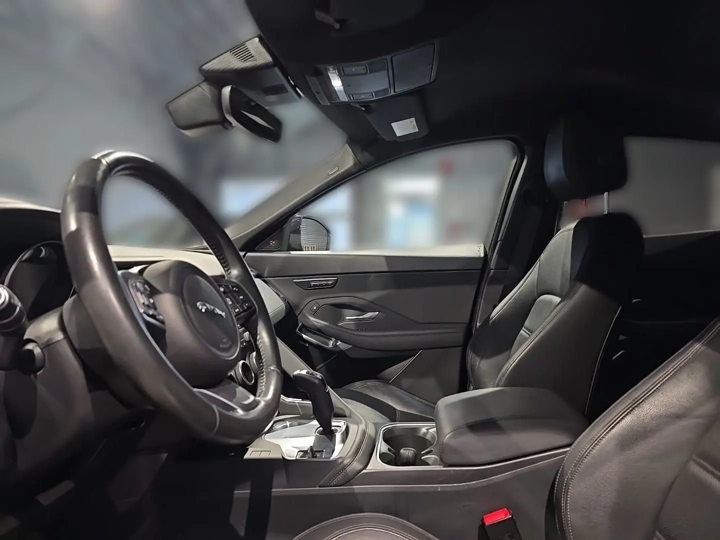 E-Pace SE AWD P200 Matrix-LED Leder Meridian