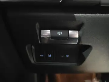 E-Pace SE AWD P200 Matrix-LED Leder Meridian