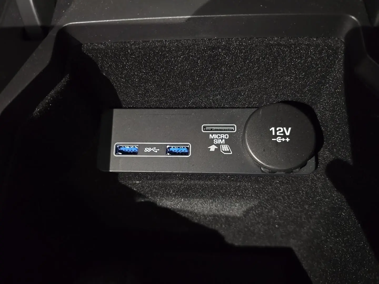 E-Pace SE AWD P200 Matrix-LED Leder Meridian