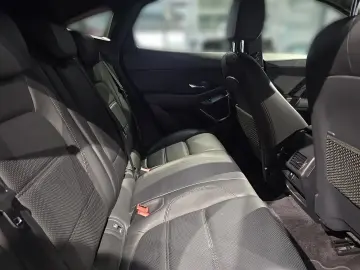 E-Pace SE AWD P200 Matrix-LED Leder Meridian