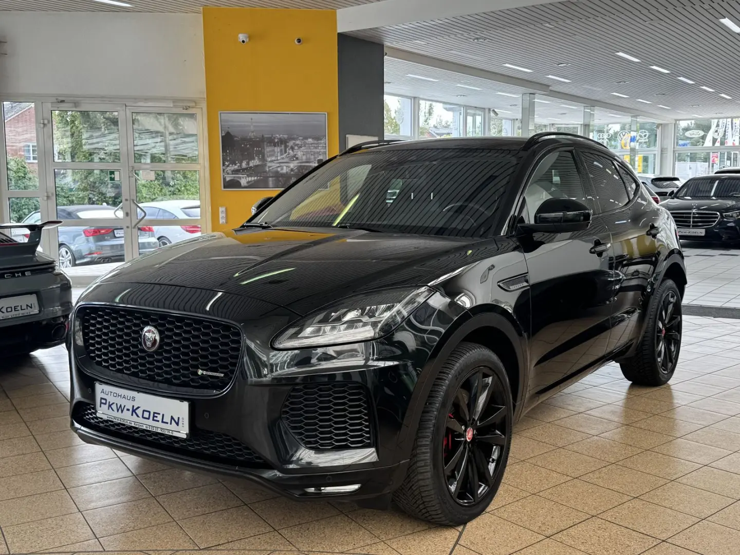 E-PACE P250 AWD R-DYNAMiC *NAVi*KAMERA*LED*SPuR*