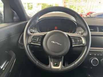 E-PACE P250 AWD R-DYNAMiC *NAVi*KAMERA*LED*SPuR*