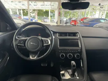 E-PACE P250 AWD R-DYNAMiC *NAVi*KAMERA*LED*SPuR*