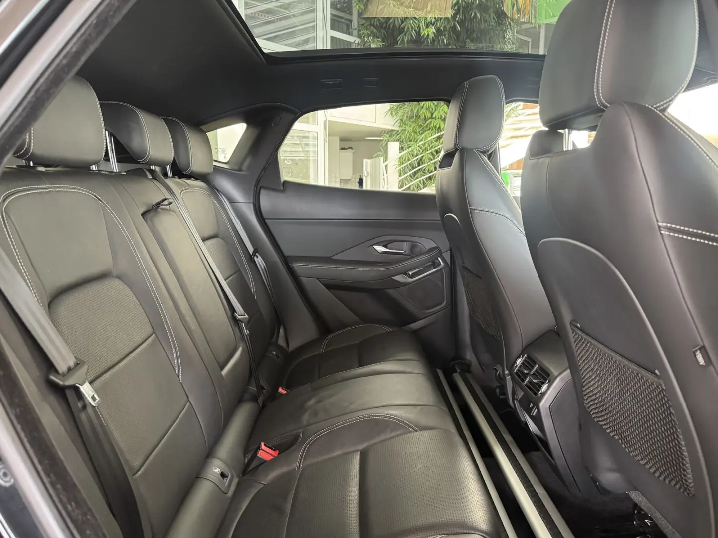 E-PACE P250 AWD R-DYNAMiC *NAVi*KAMERA*LED*SPuR*