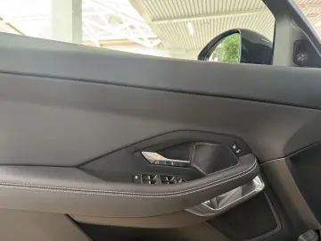 E-PACE P250 AWD R-DYNAMiC *NAVi*KAMERA*LED*SPuR*