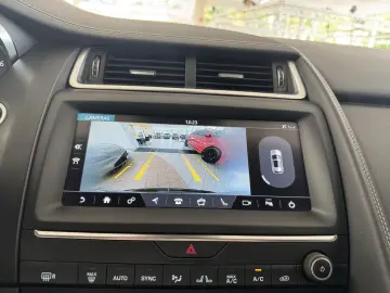 E-PACE P250 AWD R-DYNAMiC *NAVi*KAMERA*LED*SPuR*