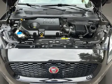 E-PACE S AWD Leder/Pano/Navi/Kamera+2xPDC+++