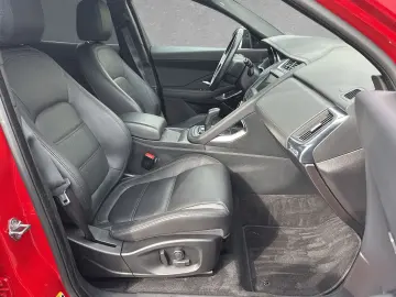 E-Pace SE AWD P200 Black DAB+ 20 Zoll 3D Kam