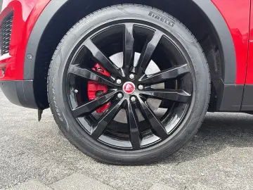 E-Pace SE AWD P200 Black DAB+ 20 Zoll 3D Kam