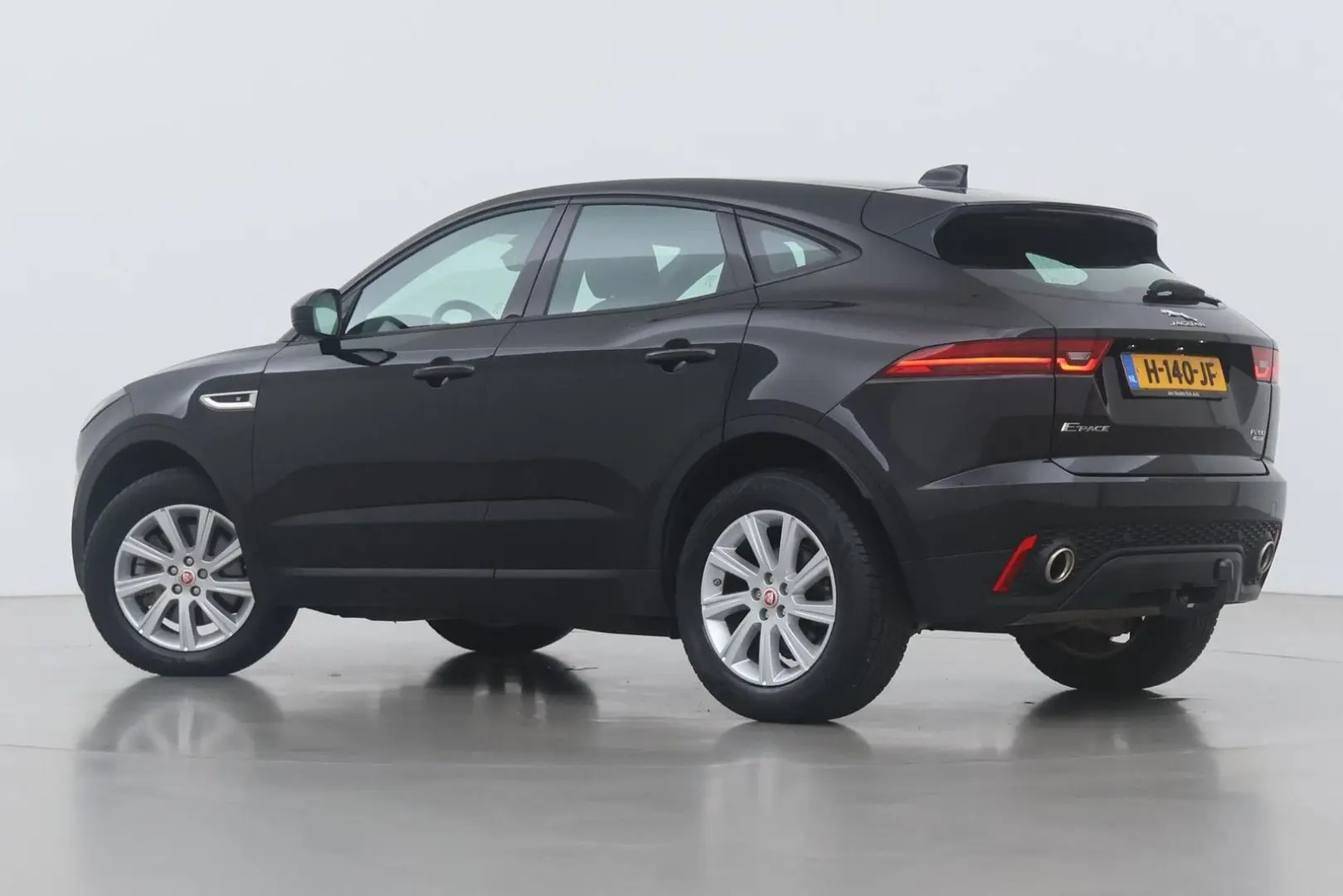 E-Pace P200 AWD Premium Edition | panorama dach