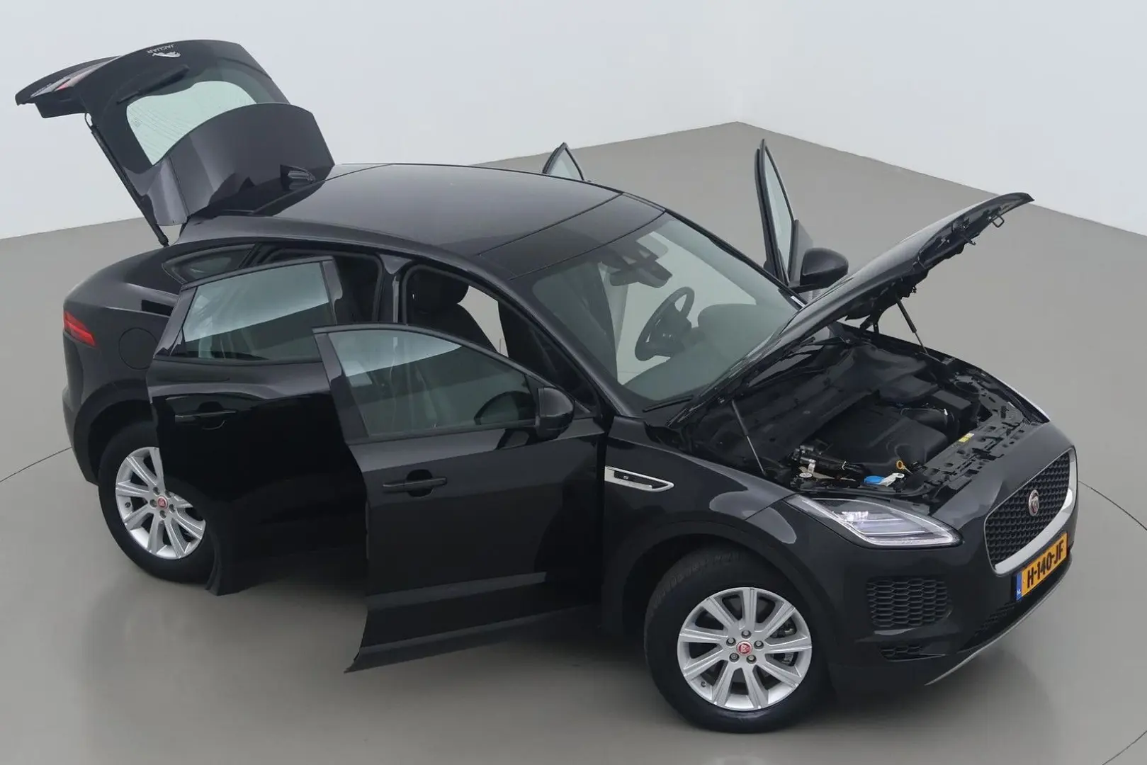 E-Pace P200 AWD Premium Edition | panorama dach