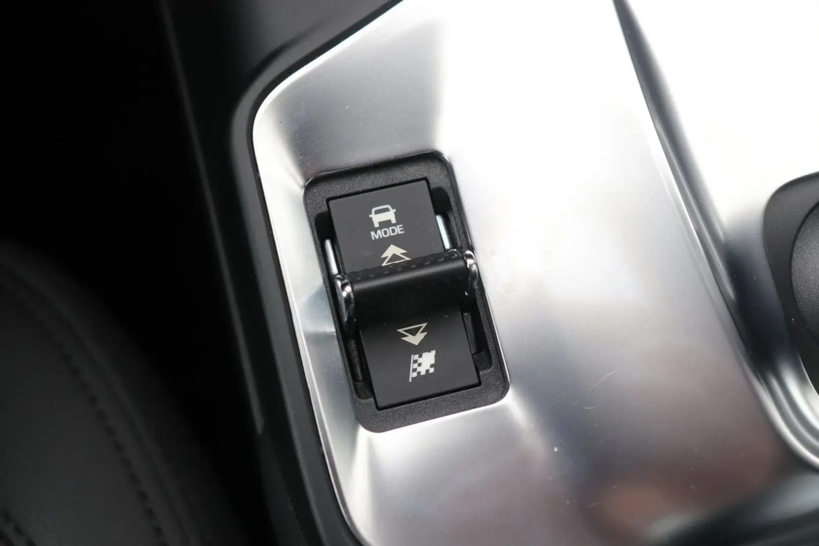 E-Pace P200 AWD Premium Edition | panorama dach