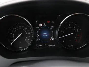 E-Pace P200 AWD Premium Edition | panorama dach