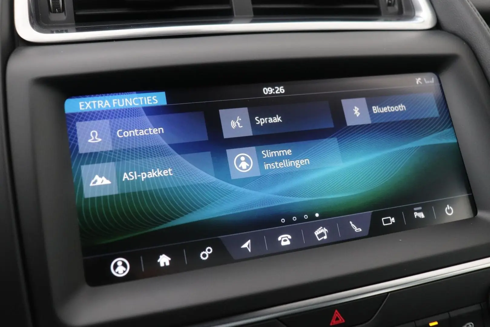 E-Pace P200 AWD Premium Edition | panorama dach