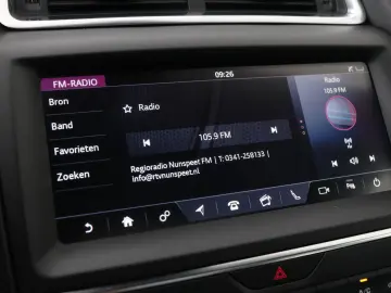 E-Pace P200 AWD Premium Edition | panorama dach