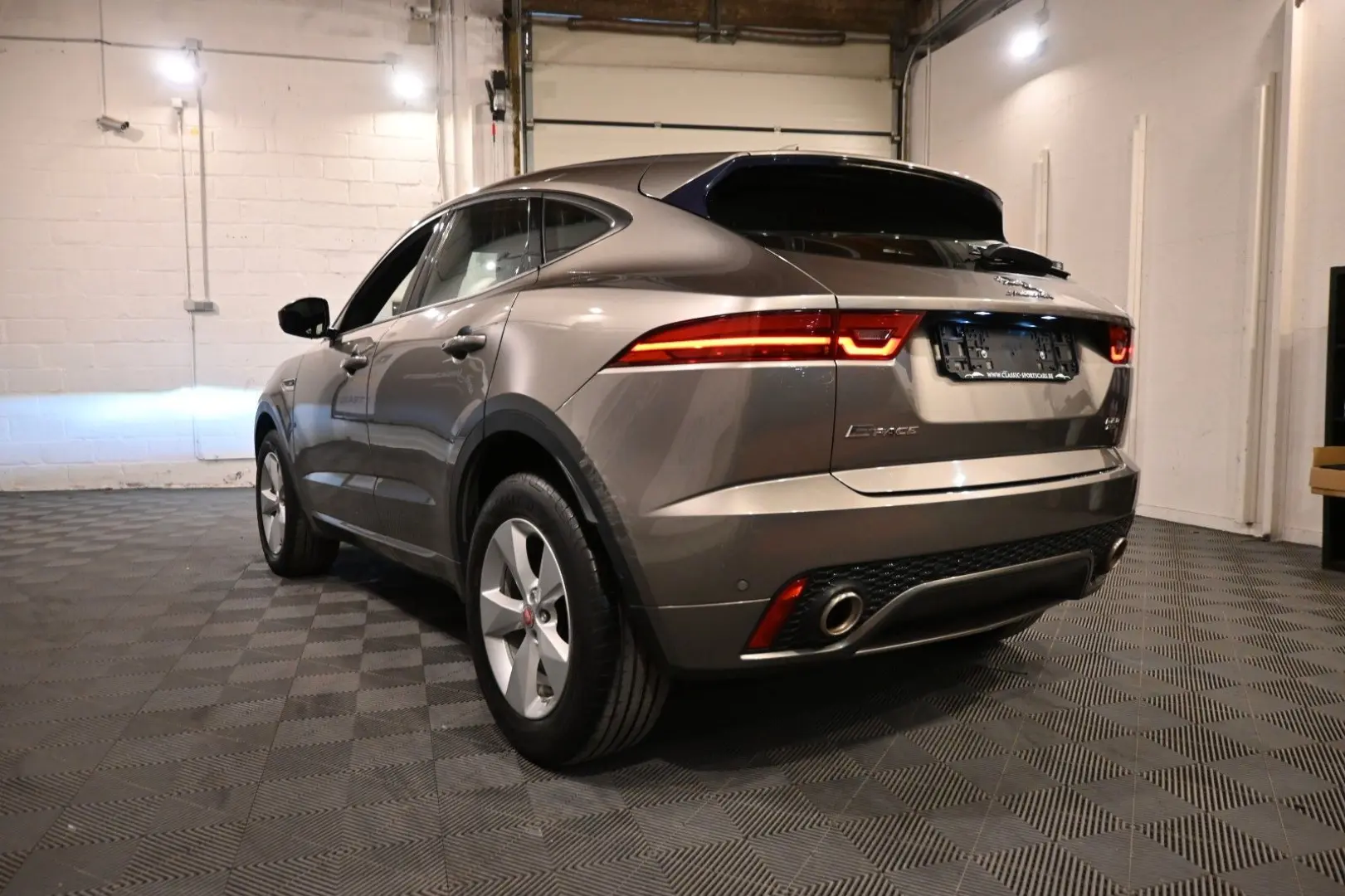 E-Pace 2.0 D R-DYNAMIC / FULL OPTIONS !!
