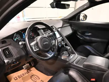 E-Pace 2.0 D R-DYNAMIC / FULL OPTIONS !!