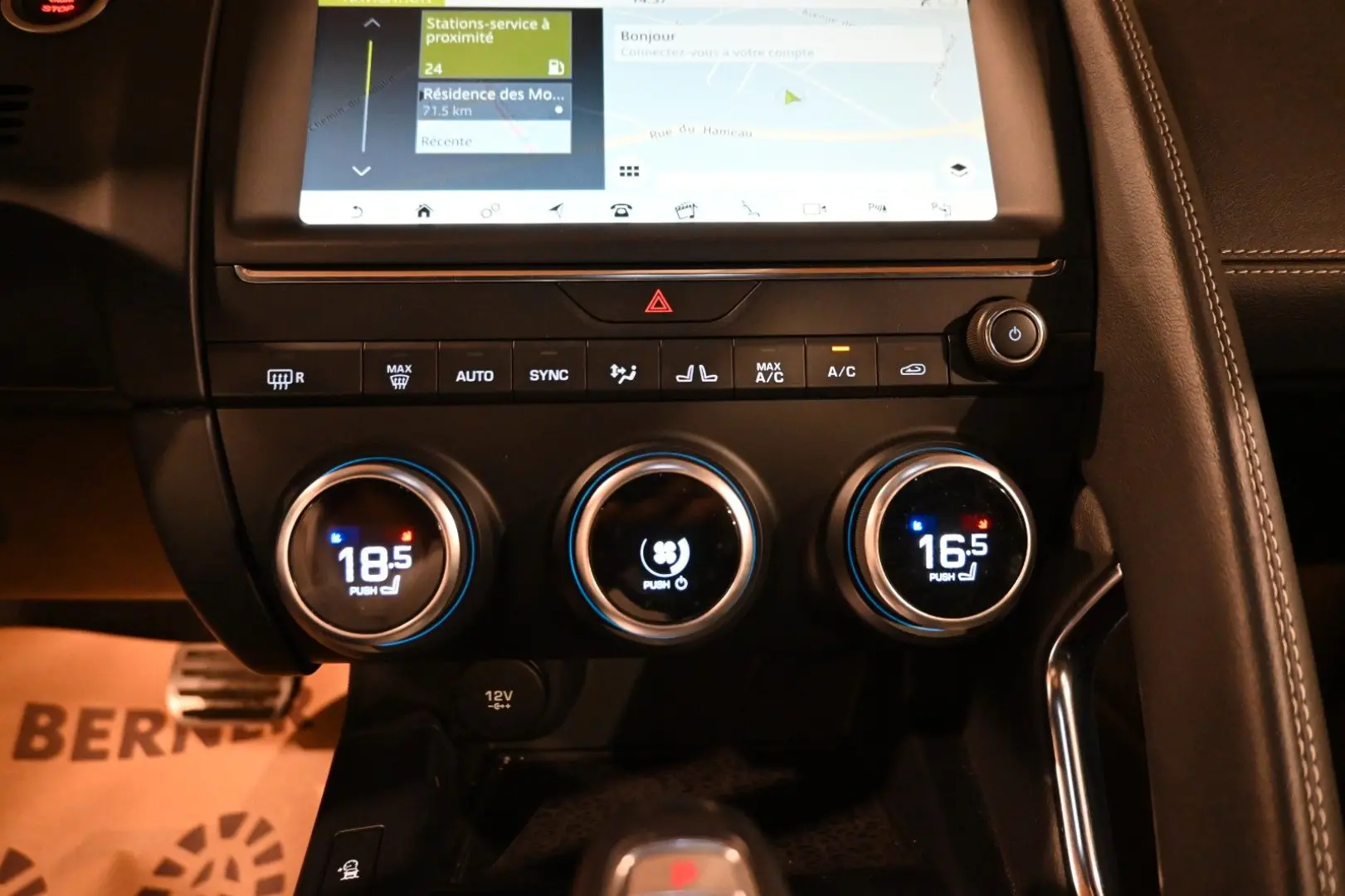 E-Pace 2.0 D R-DYNAMIC / FULL OPTIONS !!