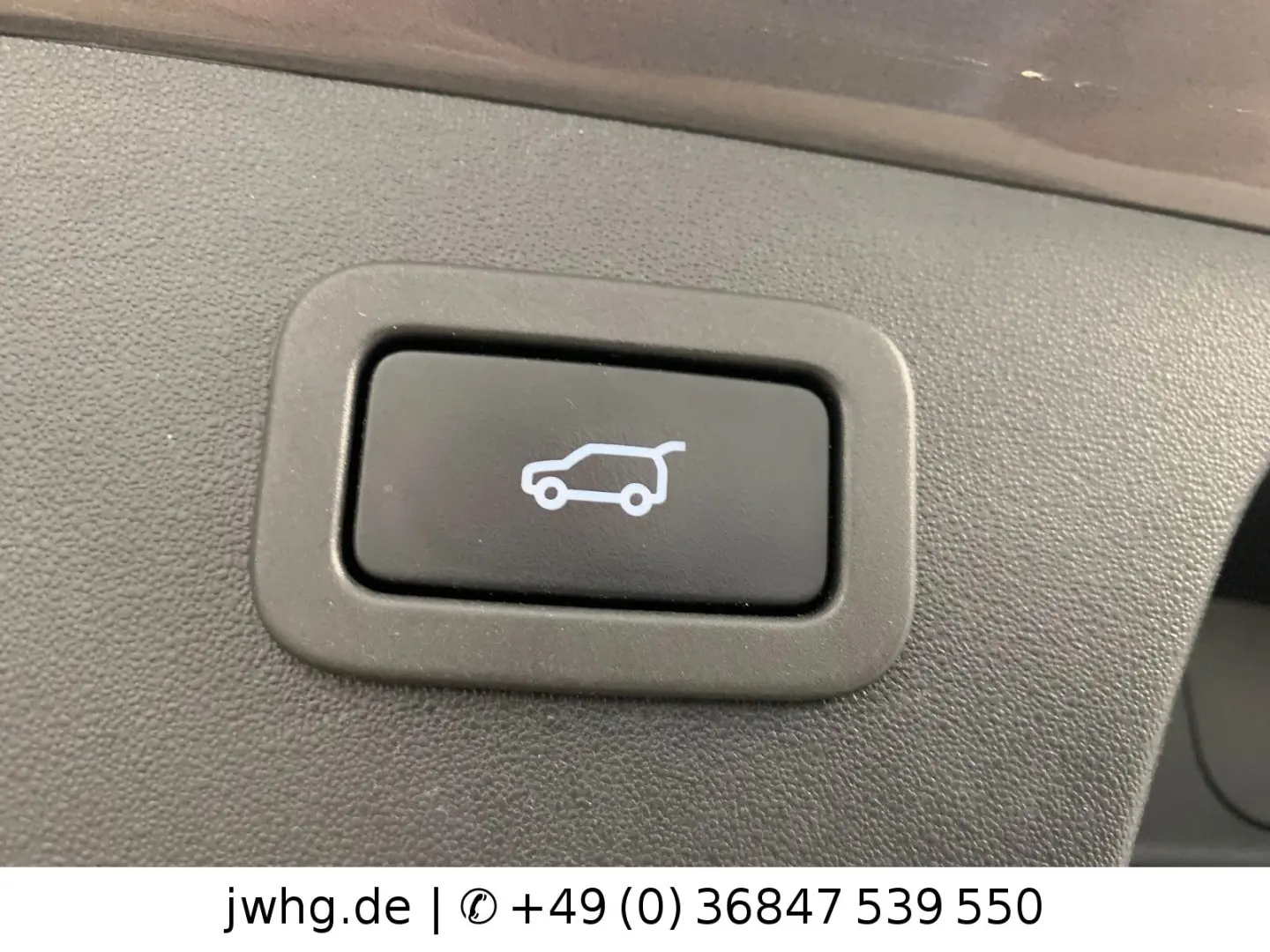 E-PACE R-Dynamic SE AWD Hybrid LED+ 19