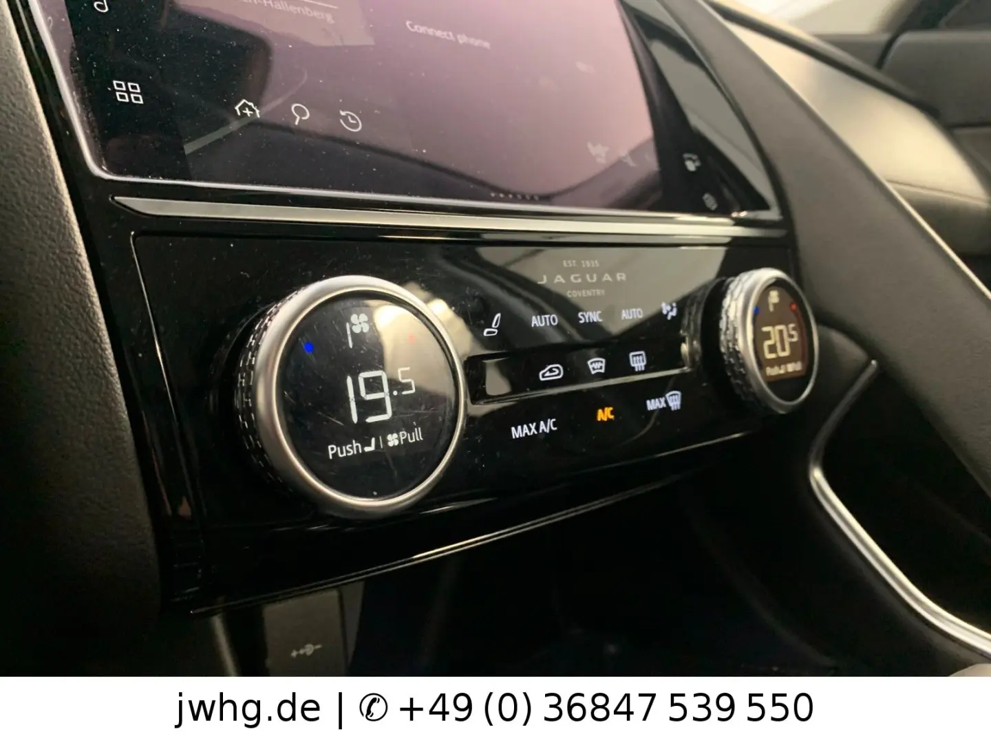 E-PACE R-Dynamic SE AWD Hybrid LED+ 19