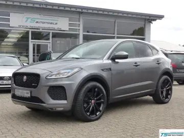 E-PACE Chequered Flag AWD Black Pack+Panod+ACC 