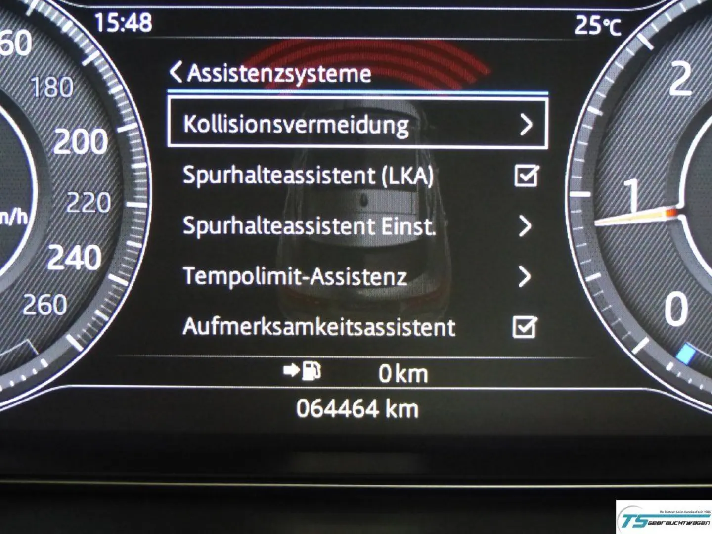 E-PACE Chequered Flag AWD Black Pack+Panod+ACC 