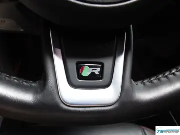 E-PACE Chequered Flag AWD Black Pack+Panod+ACC 
