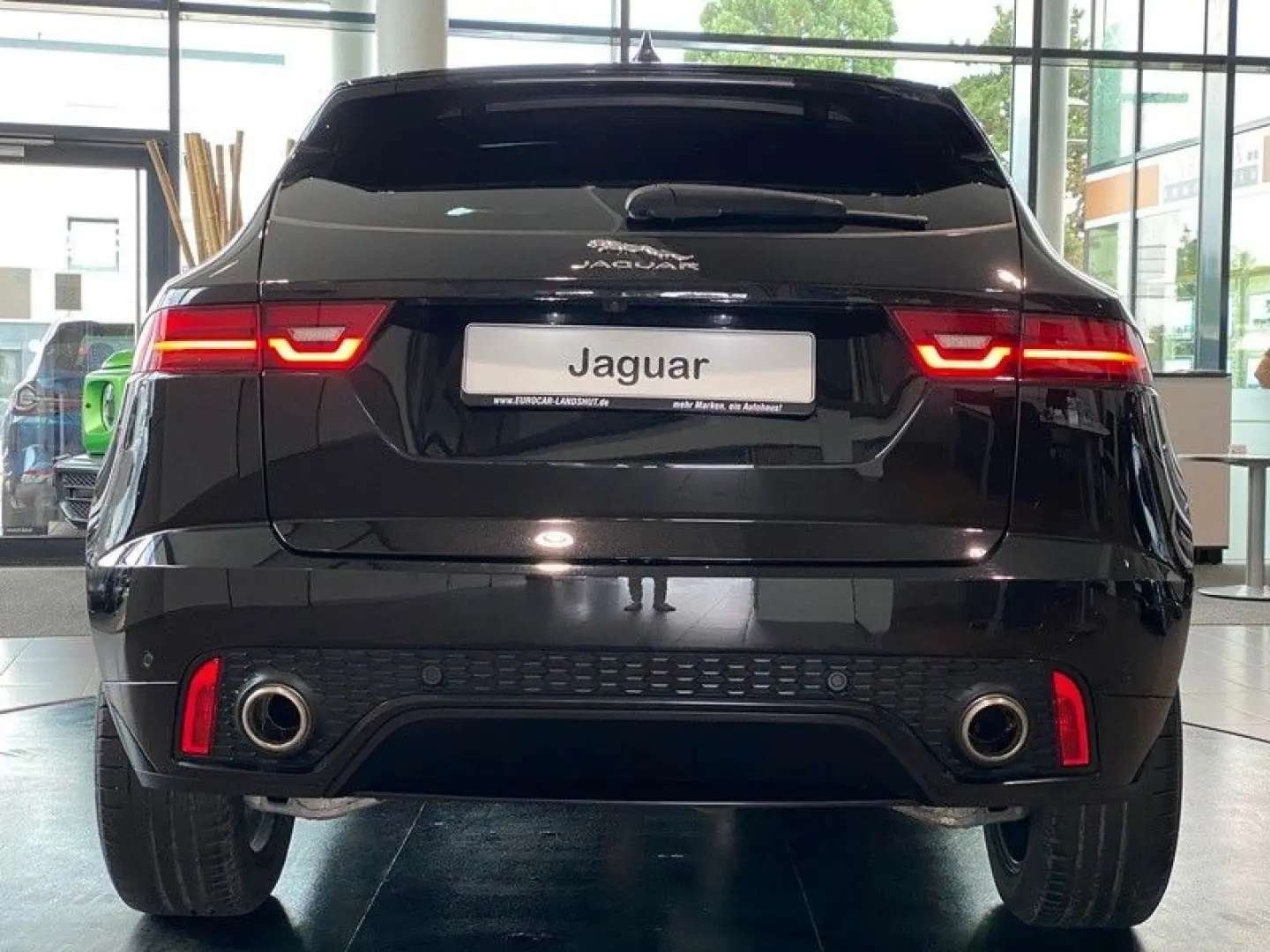 E-Pace P300 AWD R-Dynamic HSE Pano Memory ACC