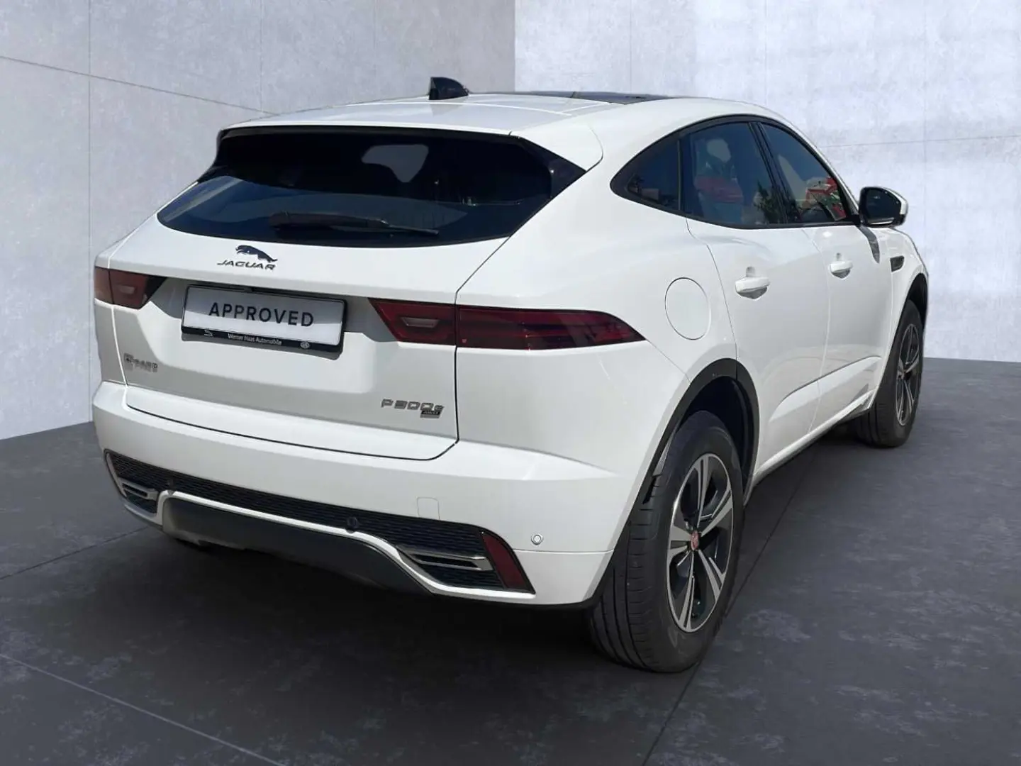 E-Pace Plug-in-Hybrid P300e AWD R-Dynamic S