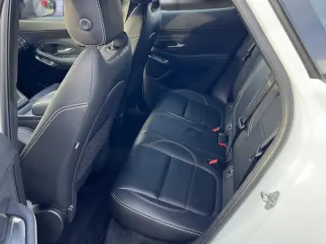 E-Pace Plug-in-Hybrid P300e AWD R-Dynamic S