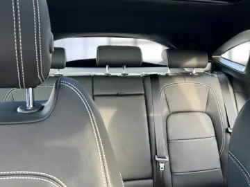 E-Pace Plug-in-Hybrid P300e AWD R-Dynamic S